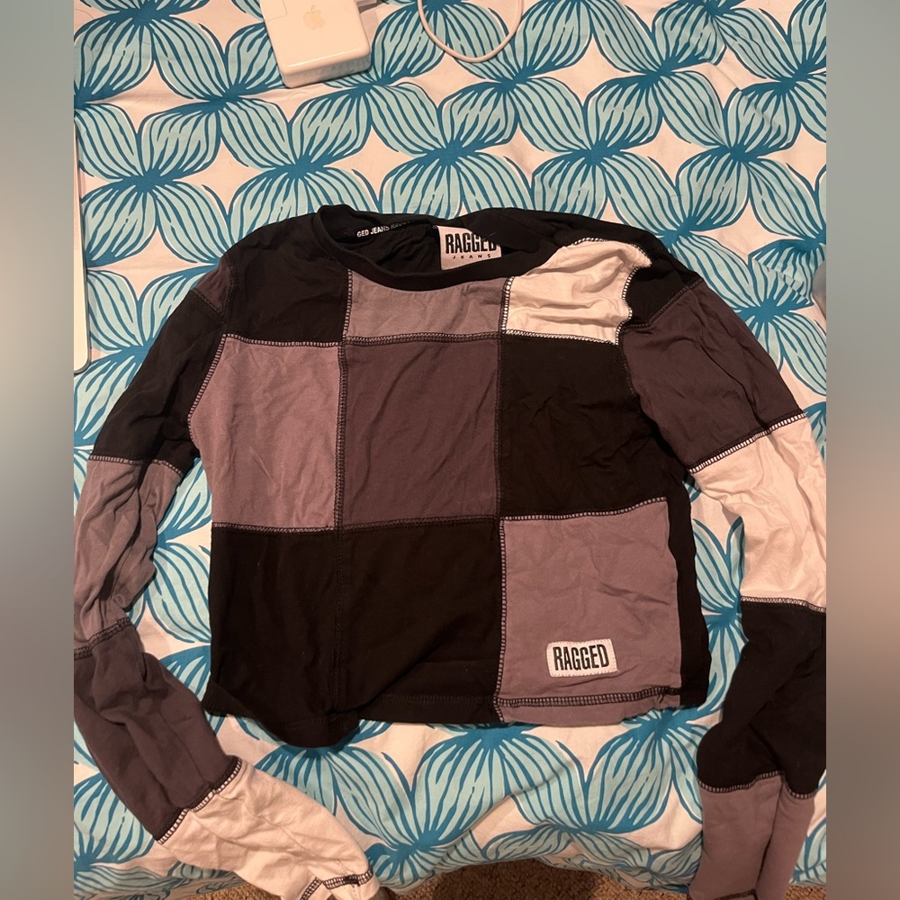 Ragged checkered long sleeve, fitted feel